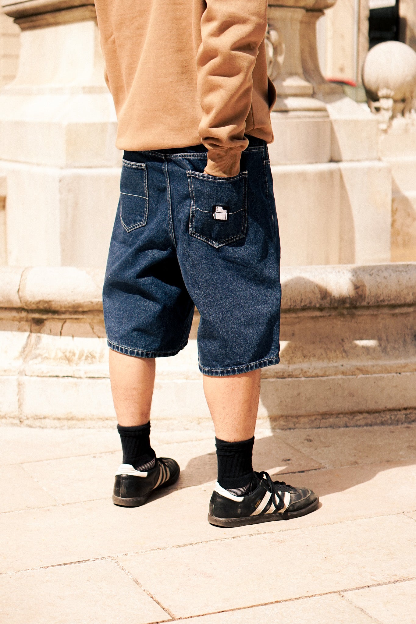 CLASSIC SHORT