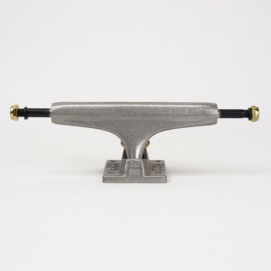 truck film skateboards raw black